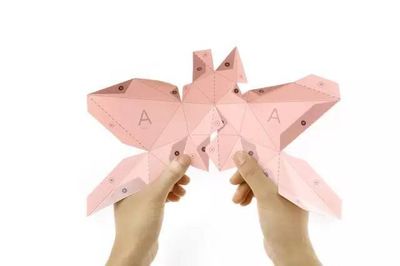 風靡家居界的墻上裝飾品:多面體組合出來的雕塑,居然是紙制品